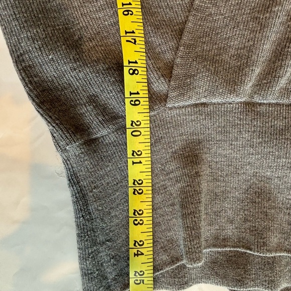 Kit and Ace Merino Sweater - Picture 6 of 7